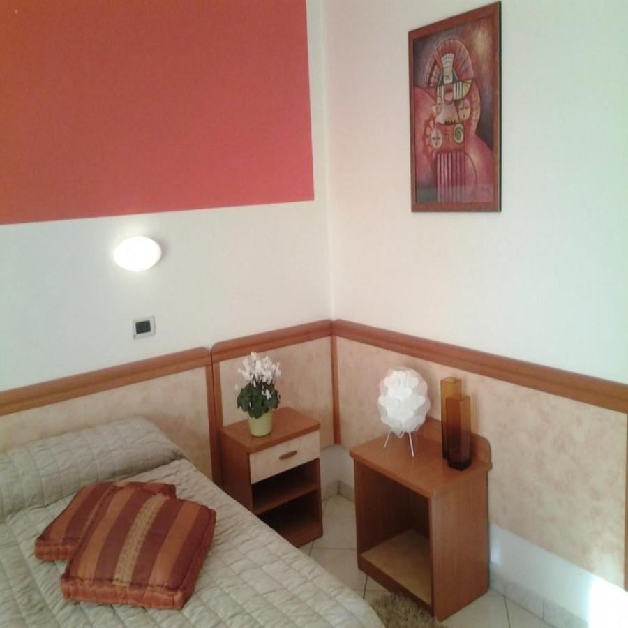 Hotel Danubio San Mauro Mare Bagian luar foto